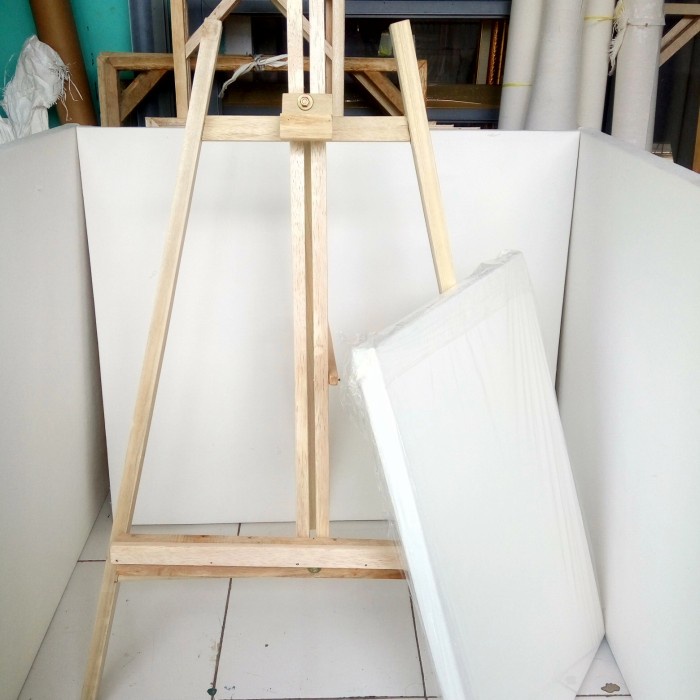 

(TERLARIS) easel lukis kayu