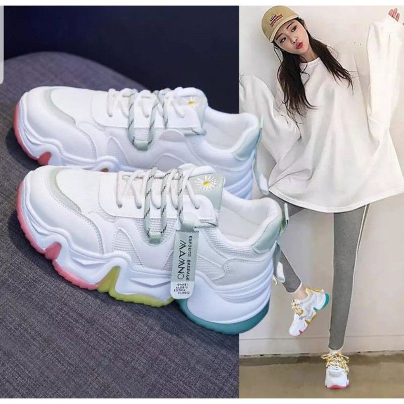 RM 05 SEPATU SEMI BOOTS TERBARU