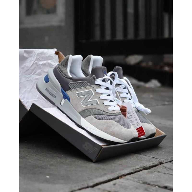 Sepatu NB 997s Dark grey