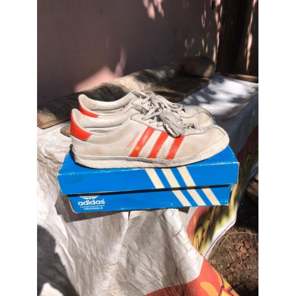adidas topanga