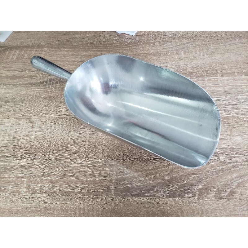 Feed Scoop -Sekop Pakan- Aluminium 2500g Kerbl