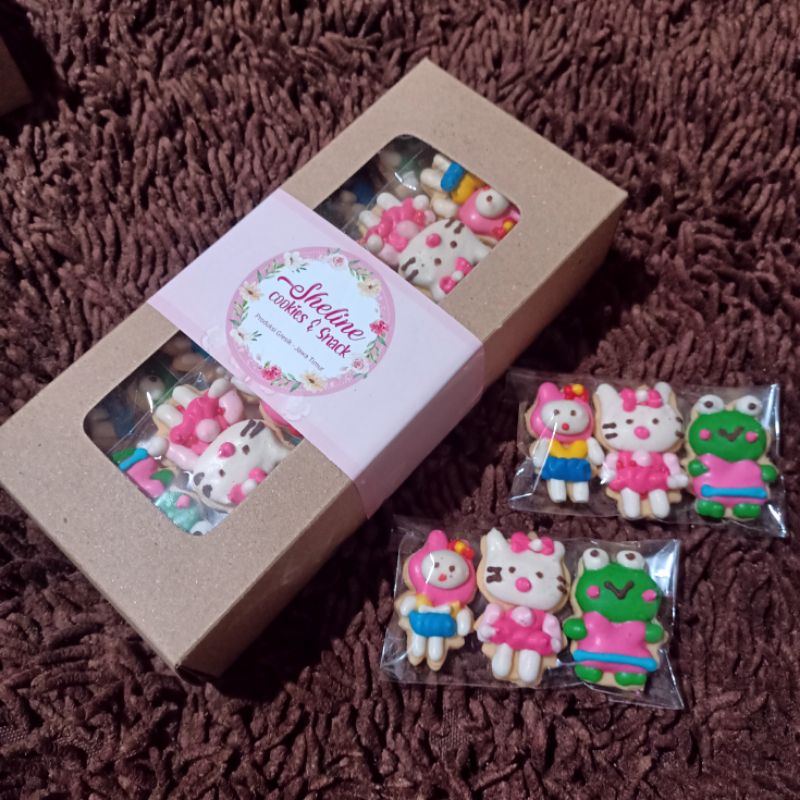 

kue kering karakter hello kitty and friends