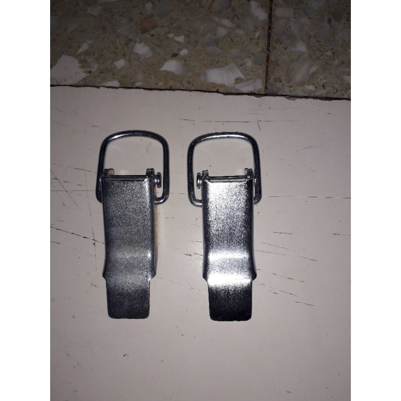 Kancing jok L300 bensin Cantolan Jok L300 disel sama aja harga 1set 2biji kualitas yg bagusnya cante