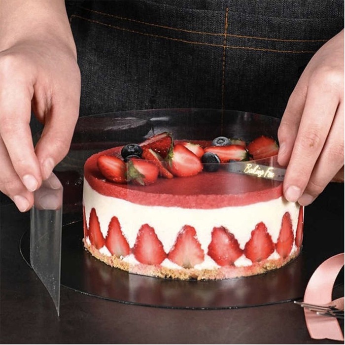 

KUE-PENGHIAS-ALAT- PLASTIK MIKA PINGGIRAN KUE 100CM / CAKE MEMBRANE / CAKE SURROUNDING -ALAT-