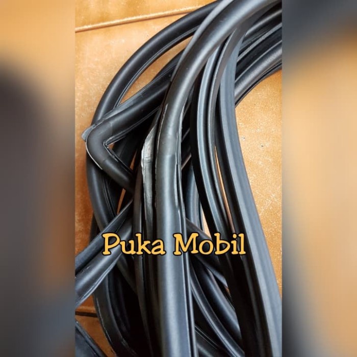 Karet Pintu Ford Laser Taxi Depan