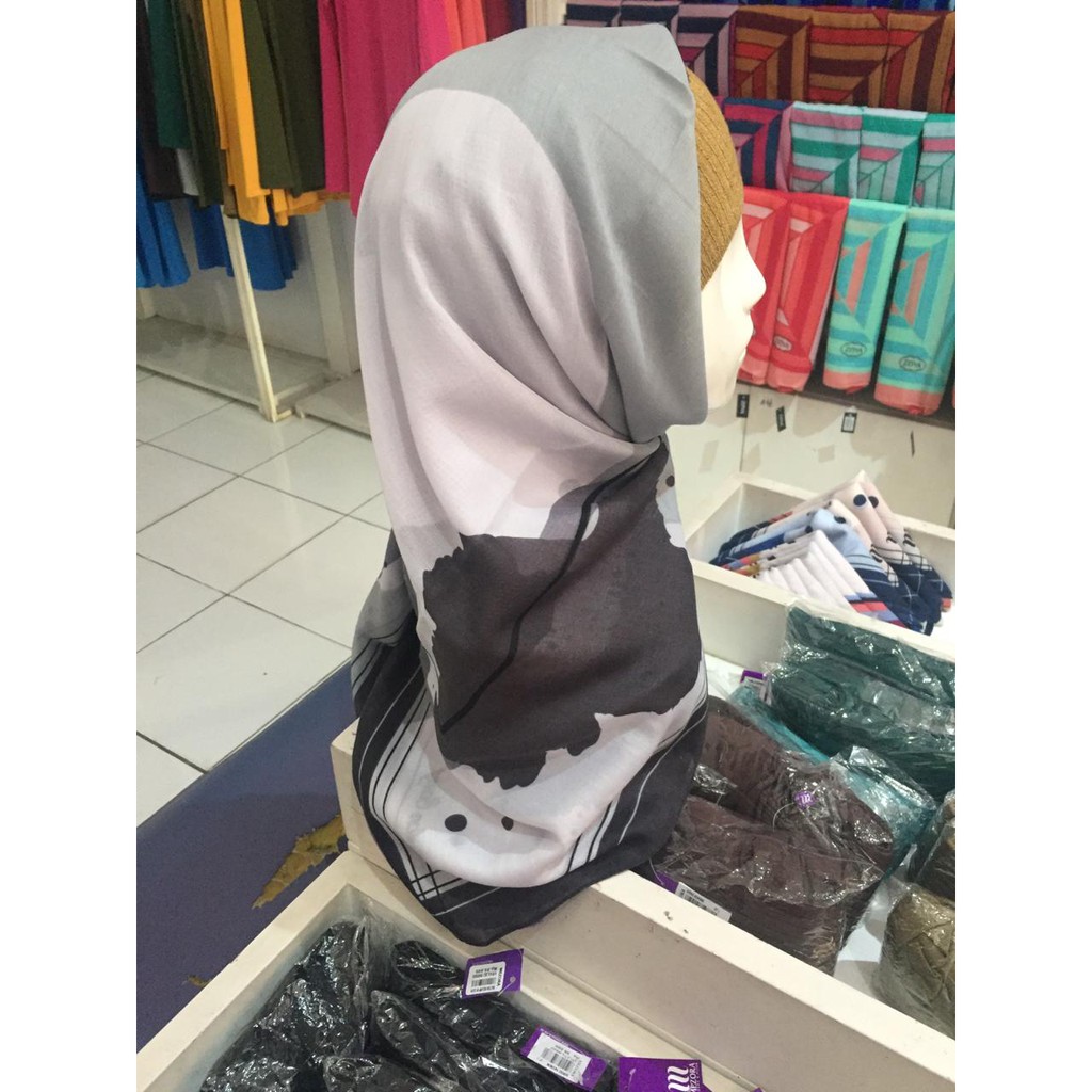 jilbab segi empat mezora buton grey