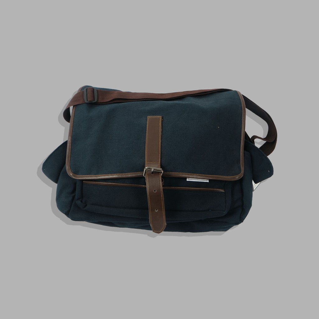 Tas Slingbag Pria Navy Monokrom