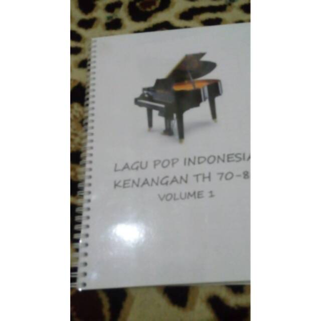 Buku lirik lagu kenangan