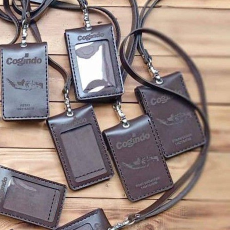 

SALE..!! Name Tag Kulit Custom Model Flip Magnet - Id Card Holder Kulit - Name Tag Kulit ASLI
