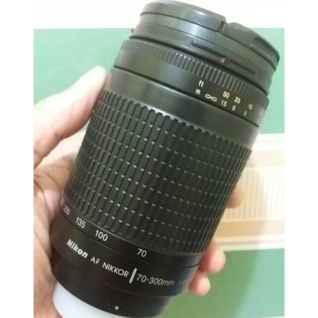 Lensa tele nikon 70-300mm mulus