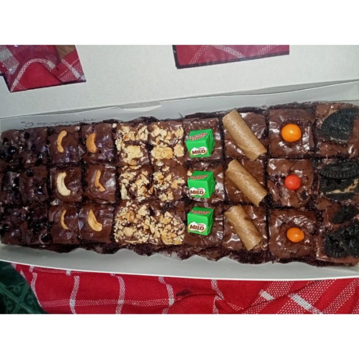 

AF590 Fudgy brownies 30x10