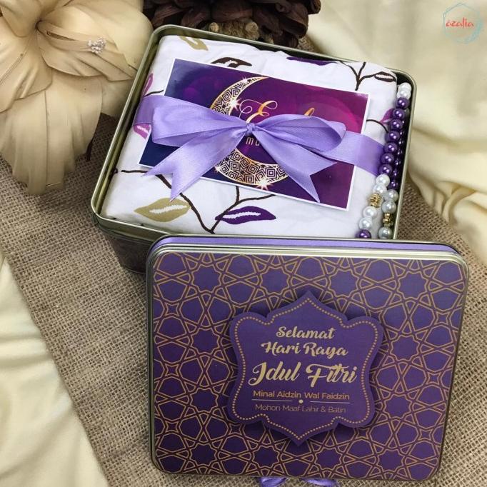 

Hampers Box Tin Idul Fitri Isi Mukena Dewasa Tasbih Hampers Lebaran