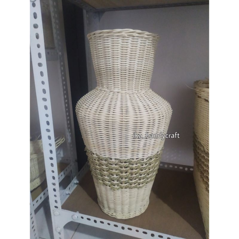 Guci Rotan Tengah Sigres Vas Rotan Tinggi 45 cm