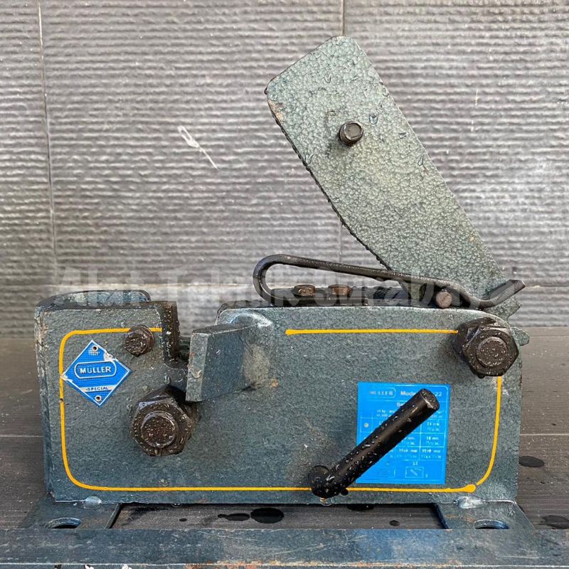 GUNTING BETON BESI MULLER 22 MM 60 N ALAT POTONG PEMOTONG PISAU MANUAL BAR CUTTER ULIR