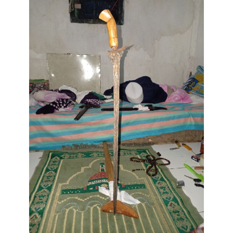keris bengkinang panjang 1 meter.