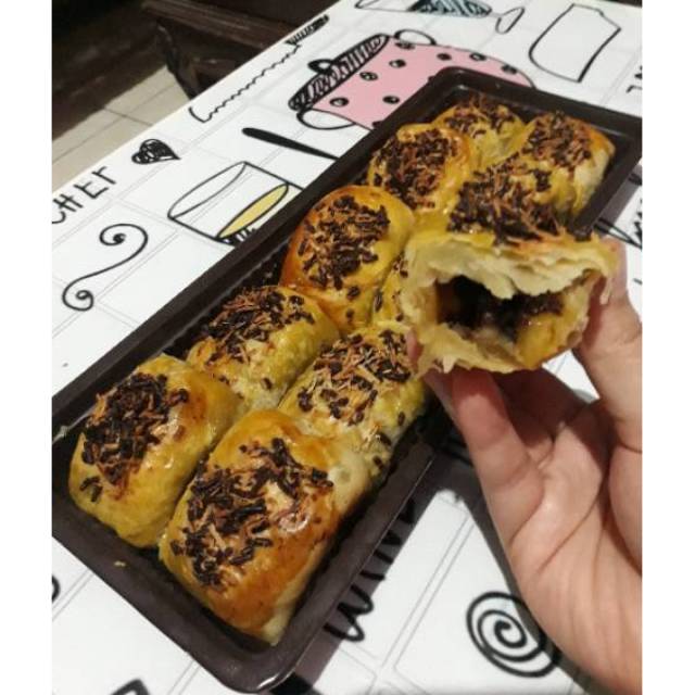 

Bolen Pisang Cokelat Keju