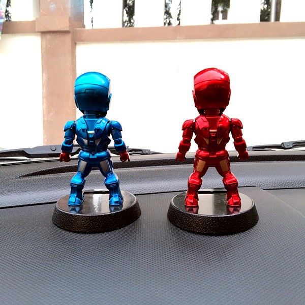 Pajangan Figure Miniatur Mobil Solar Power Iron Man Ironman