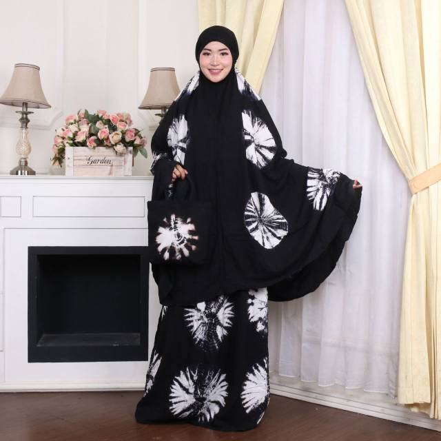 Mukena batik Pekalongan