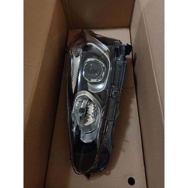 headlamp lampu depan toyota sienta original