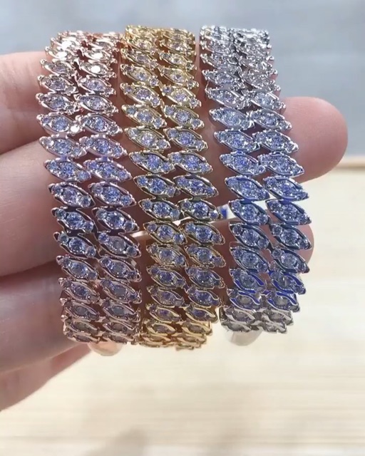 Gelang bangle Titanium Gelang Wanita Diamon Look Lapis emas 18 karat