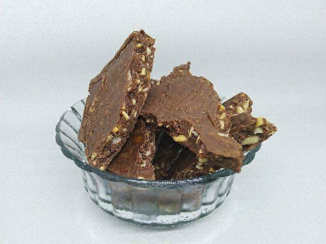 

Coklat blok block murah enak isi mede mete kismis almond delfi leburan compound