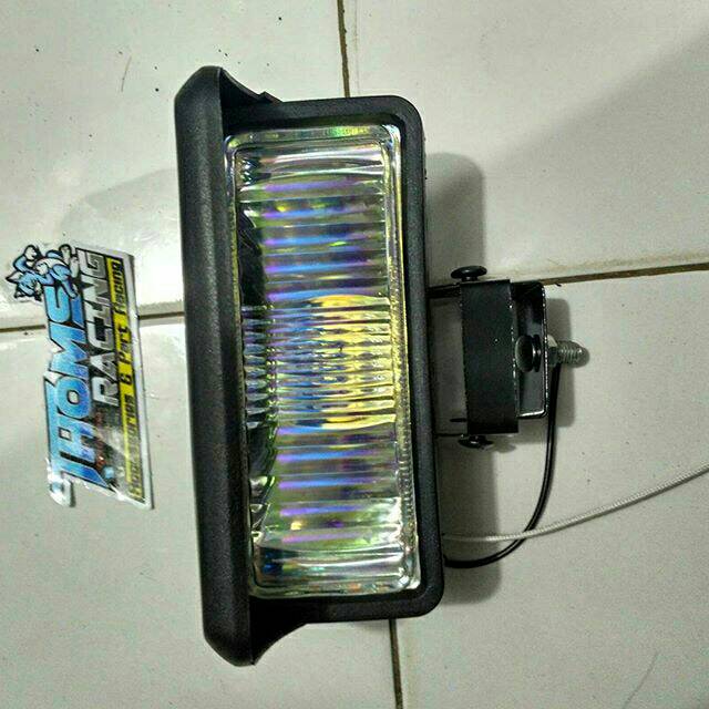 Lampu kabut Universal