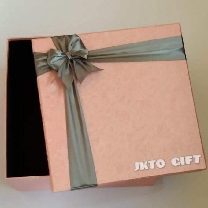 

Best Product!!! Kotak Kado 32.5 X 32.5 X 6.5 - Paling Diminati