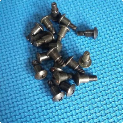 Baut body motor Revo absolut