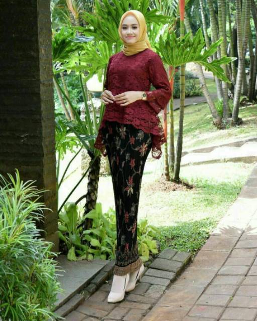 SALE OBRAL KEBAYA RINJANI ROK PRISKET/KEBAYA BRUKAT SETELAN KEBAYA/BLOUSE BATIK TANGGAN PANJANG RUMAH KEBAYA BANDUNG RUMAH SONGKET BANDUNG