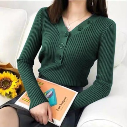 KALILA - DALIS BUTTON / Atasan Wanita Rajut Halus Slim Fit