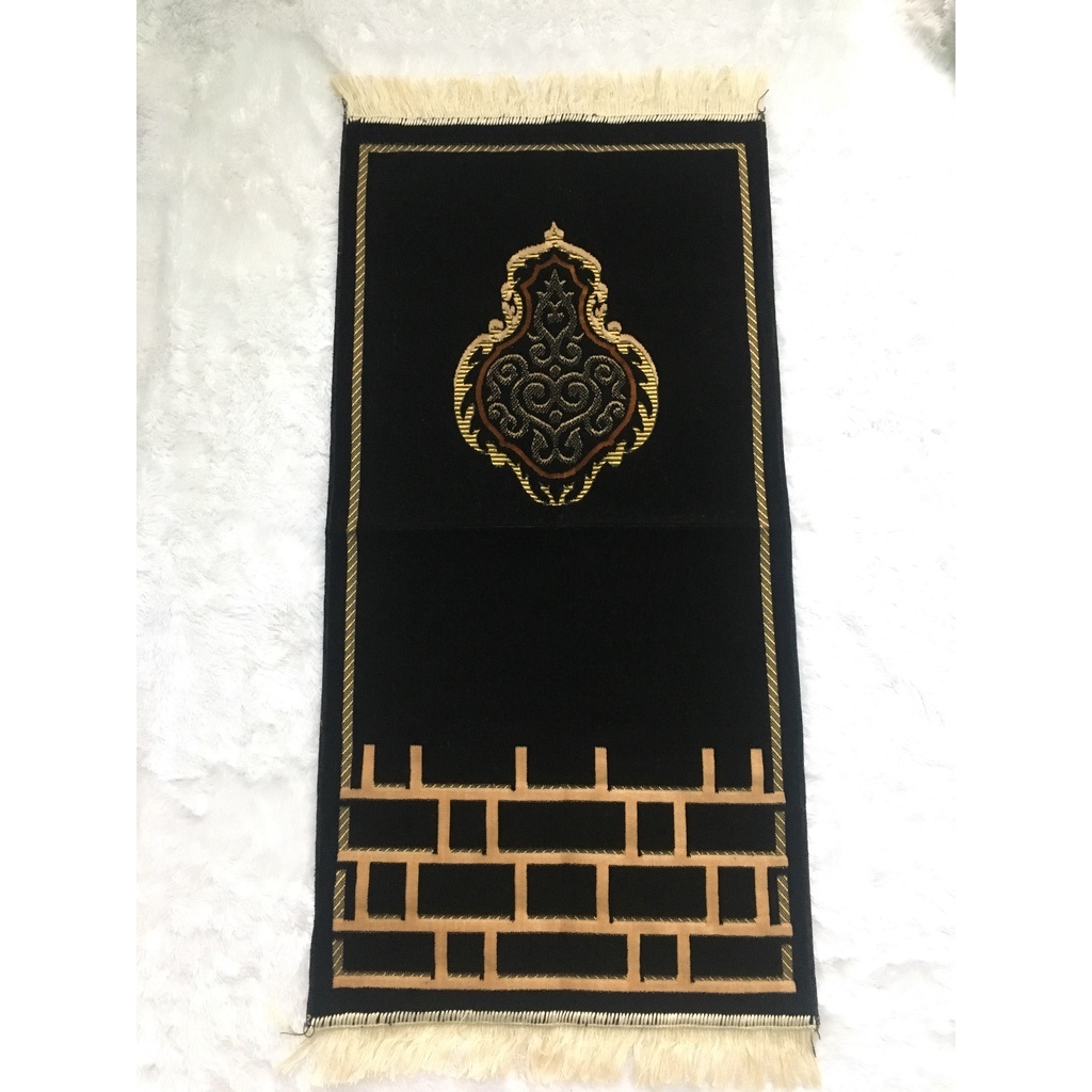 Sajadah Turki Dewasa Ukuran 115cm x 52cm Tanggung Kohinor Bludru Premium Gambar ka'bah Hitam