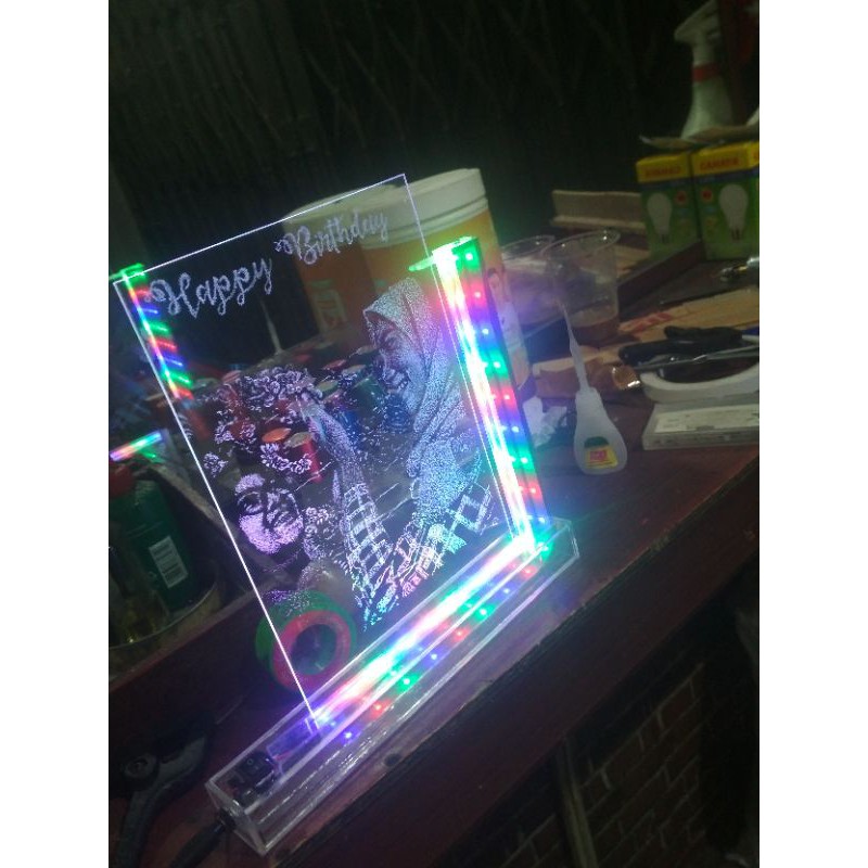 

lampu tidur akrilik lukis