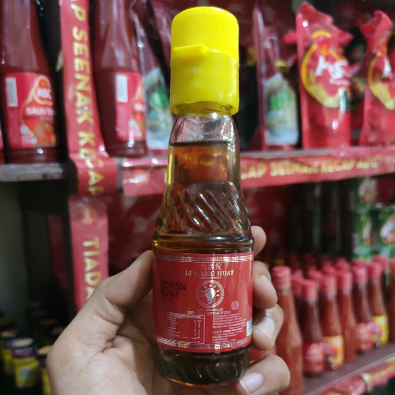 

Minyak wijen Cap Lampu 100ml