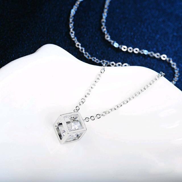 KALUNG Alloy ANTI KARAT KUBUS CRYSTAL BERLIAN LIONTIN FASHION MODEL STYLE  PERHIASAN WANITA