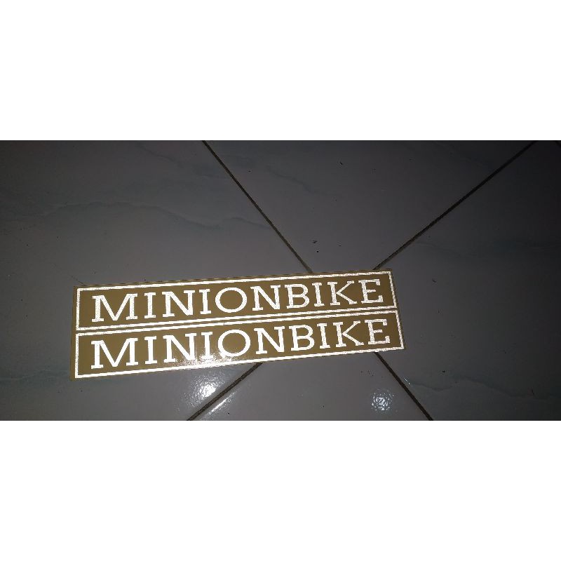 

Cutting Stiker Minion Bike