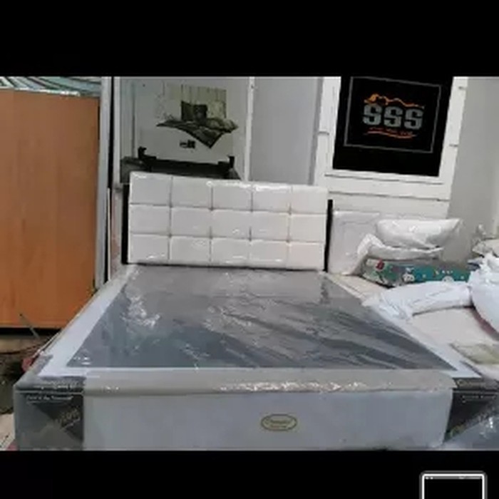 Tempat Tidur Divan + Sandaran Putih Tanpa Kasur 180x200