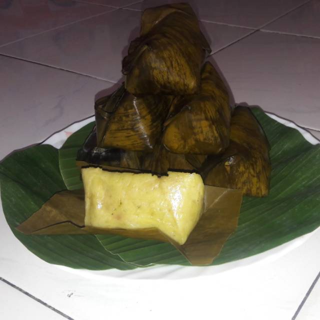 

Lontong isi sayur