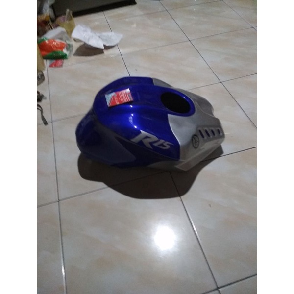 Cover tengki Yamaha R15 V3 Biru list silver BESIC R1