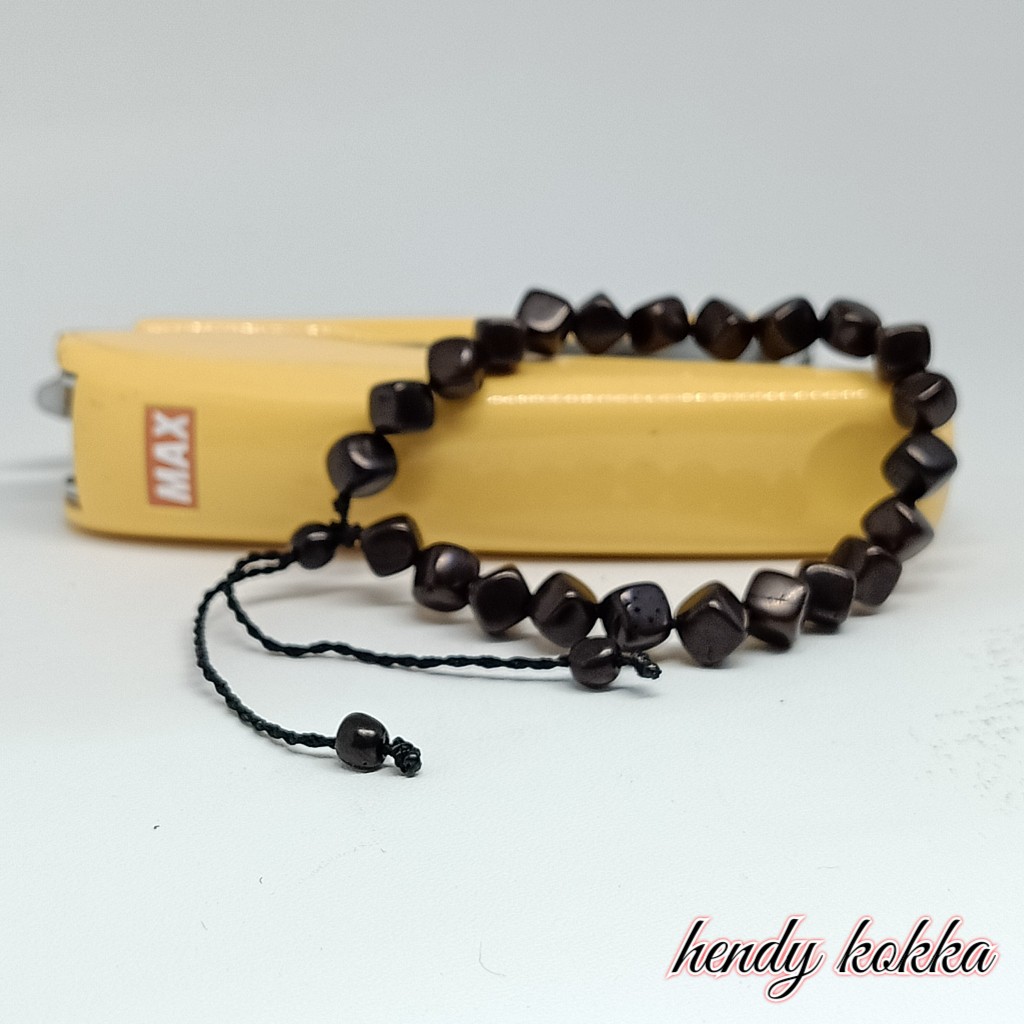 gelang kokka kaukah dadu kecil hitam