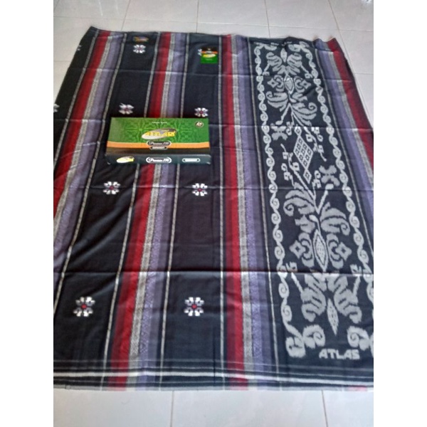 SARUNG ATLAS SONGKET HITAM Putih Barang Original Terbaru Bahan Adem