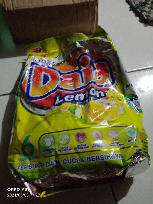 Daia Detergent Bubuk - Plus Softener  - 1800g / 1.8 Kg