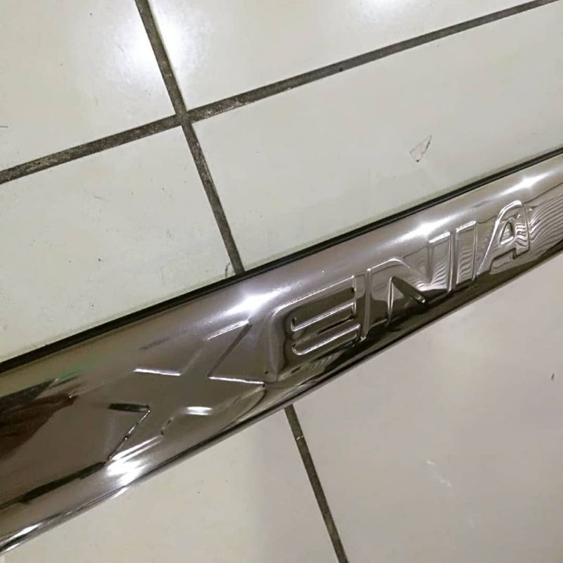 lis list Trundlite PINTU BAGASI belakang daihatsu xenia 2004 sampai 2011 lama 2010 2009 2008 2007 2006 2005  stenlis chrome crome