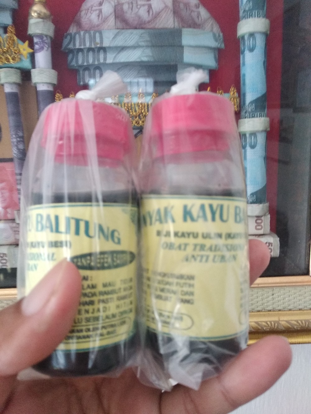 Termurah !!! Minyak Kayu Balitung Belitung Plus Biji Kayu Ulin Kalimantan Botol Plastik - Asli