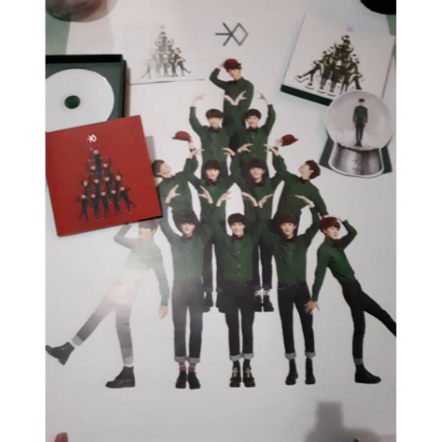 Exo miracle in desember snow globe SEHUN+POSTER