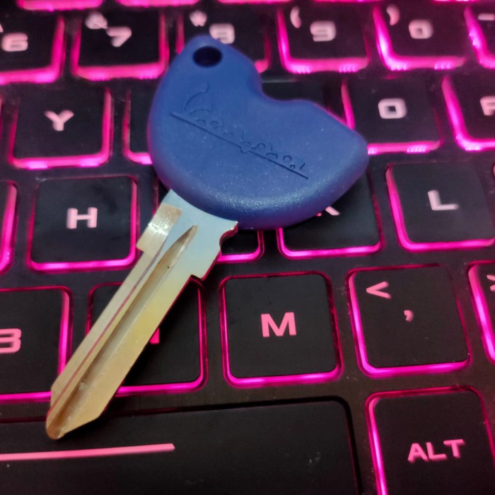 BLANK KEY / KUNCI DUPLIKAT / KUNCI BIRU PIAGGIO VESPA ORIGINAL