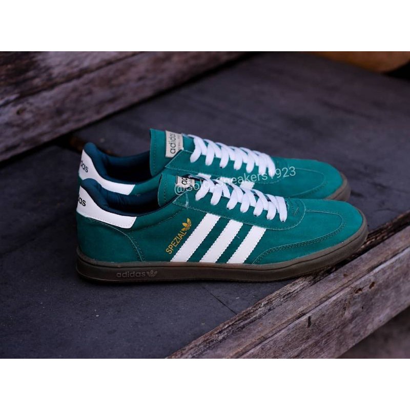 TERLARIS SEPATU SNEAKERS KASUAL Adidas Spezial / Munchen / Samba / Hamburg MURAH Bayar Di Tempat-Spezial Hijau White