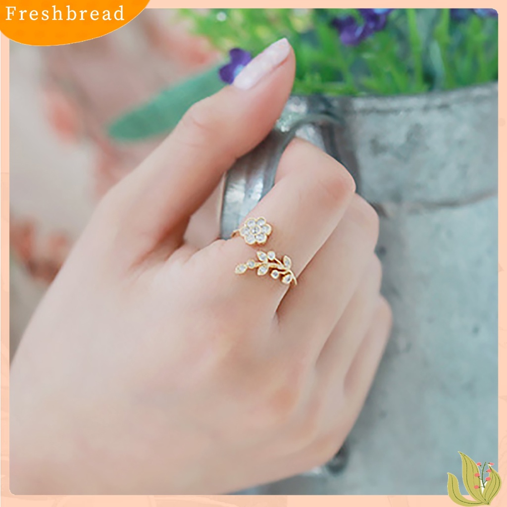 [Fresh] Cincin Open Finger Desain Ranting Bunga Hias Berlian Imitasi Adjustable untuk Wanita