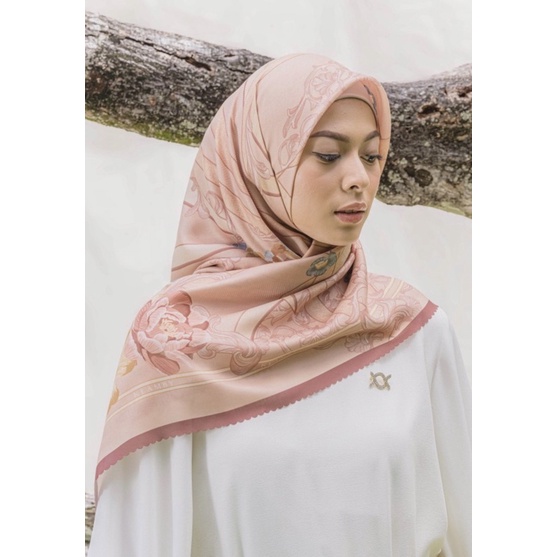 Thalia scarf by Wearing Klamby