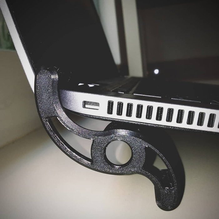 Laptop Elevation Stand // Extrude Co. (Stand Laptop)