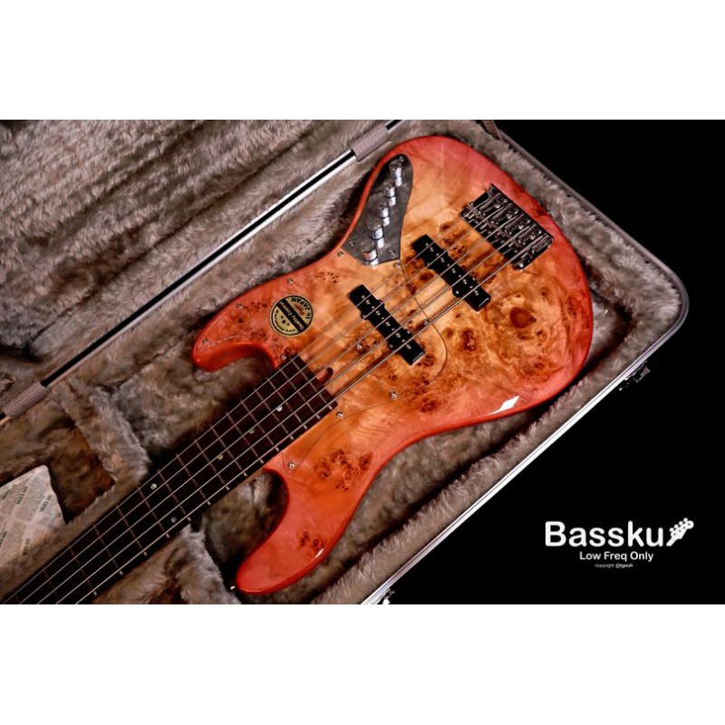 Bass Bacchus Universe WJB5 BP/Act 5 Strings